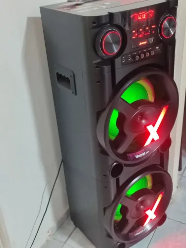 Som Amvox 1900 w de potência