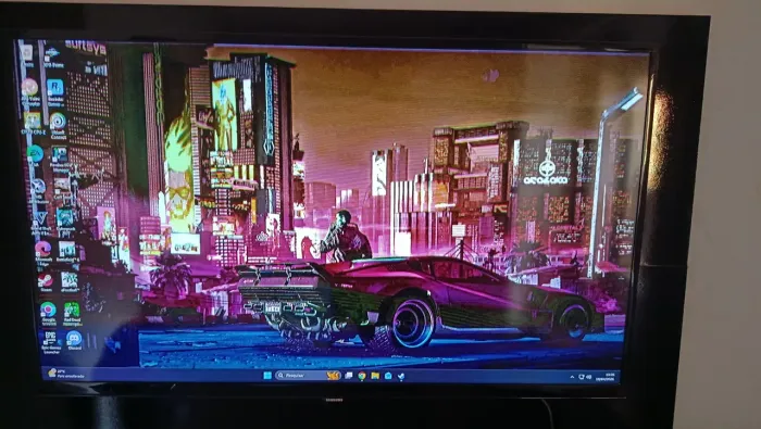 Tv smart 40" com listras na tela 