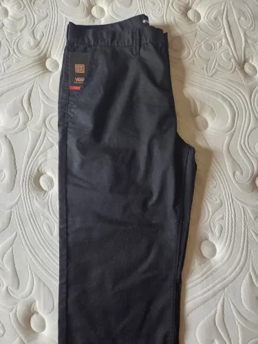Calça Vans Authentic Chino Relaxed Black