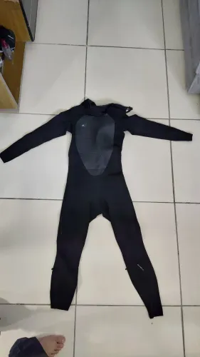 Vendo ou troco Roupa de Mergulho
