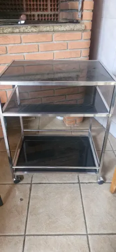 Barzinho de rodinha de vidro