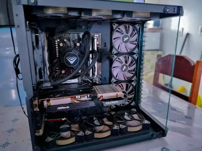 RX 6600 Ryzen 5500 3.5hz(base) 32 RAM (Asgard) 9 Fans no Gabinete (LED) Fonte RGB 600w (Nã