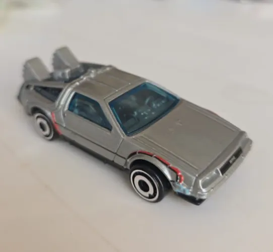 Carrinho Hotwheels DeLorean De Volta Para o Futuro Loose 1:64