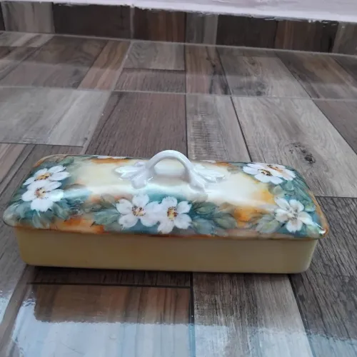 Caixa de porcelana antigo 