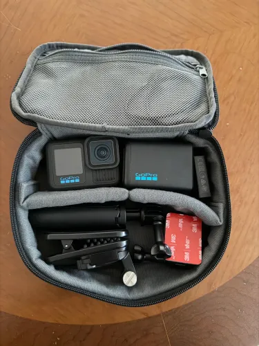 GoPro HERO13 Black - camera e conjunto com acessórios 