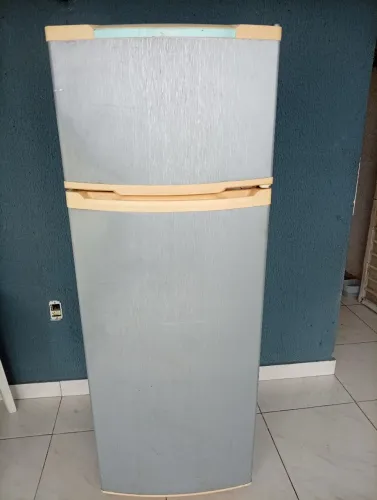 Geladeira Consul grande 320 litros 