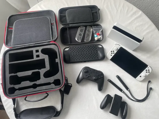 Nintendo Switch OLED 64gb + Acessórios