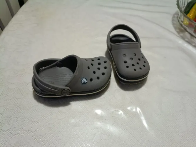 Sandália Crocs menino