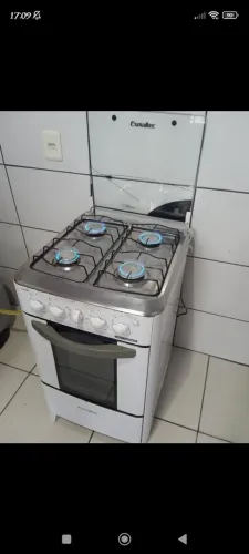 Fogão Esmaltec funcionando tudo certinho as 4 bocas e o forno interessado chamar aqui 