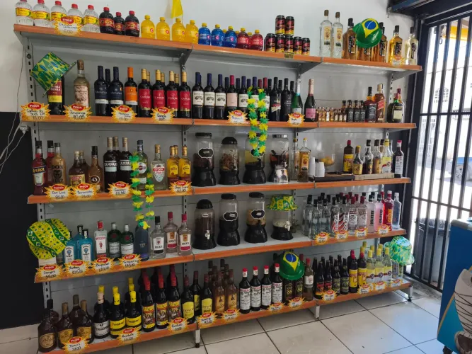 Vendo excelente distribuidora "oficina do álcool". Ambiente familiar desde 2017