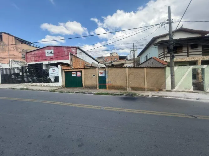 Casa à venda, 2 quartos, 5 vagas, Novo Eldorado - Contagem/MG
