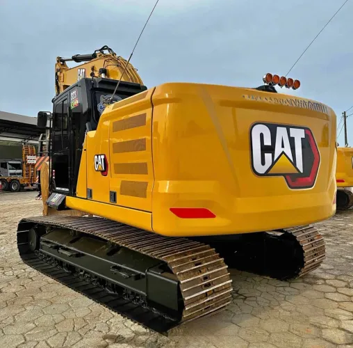 Escavadeira Caterpillar 323