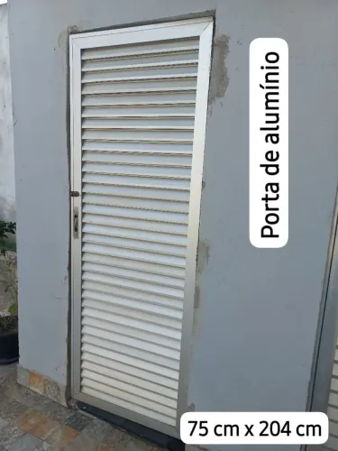 Porta de alumínio