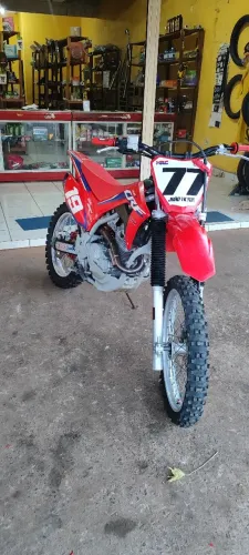 Vende-se CRF 250 f