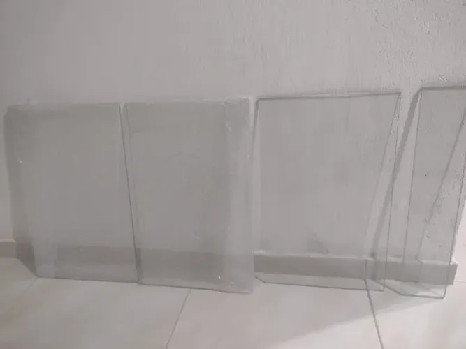 Prateleiras de vidro