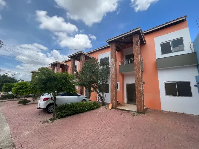 Casa duplex para aluguel dentro de condomínio no centro de Juazeiro-BA
