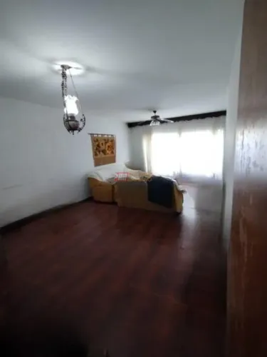 Sobrado Residencial e Comercial no Bairro Vila Valparaíso em Santo André