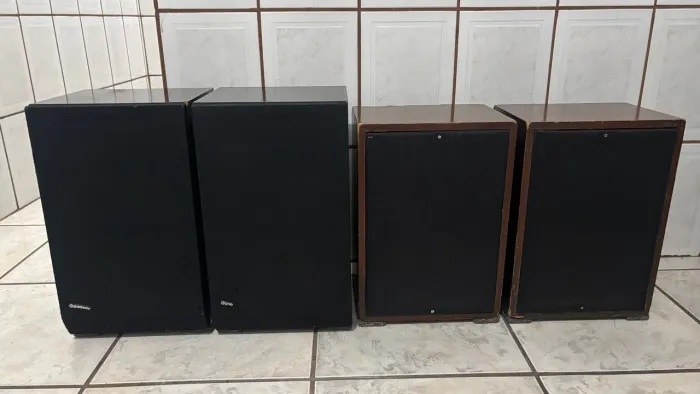 Caixa de som antiga Gradiente 