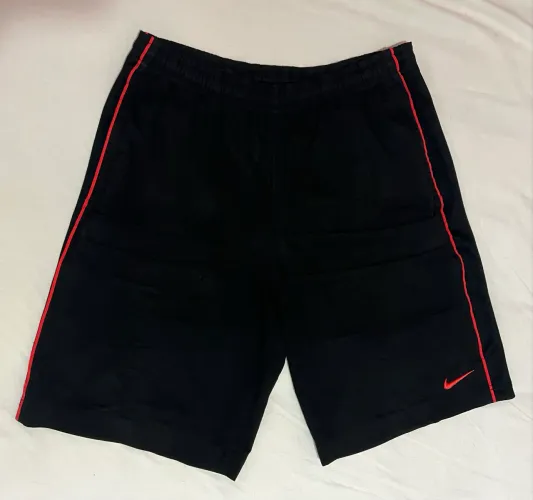 Bermuda Nike preto TAM M