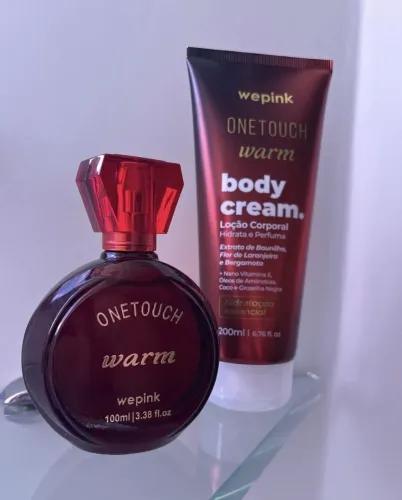Perfume + bodycreem wepink
