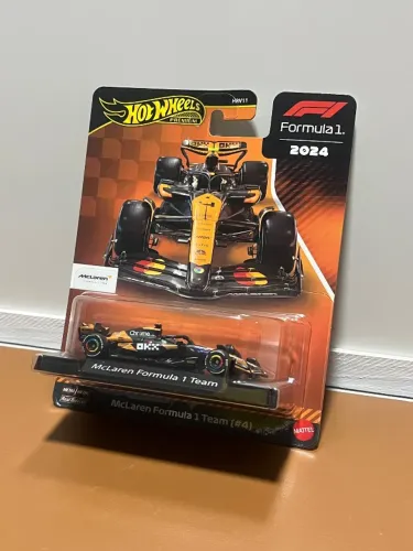 Miniatura Hot Wheels Premium Mclaren Formula 1 Team #4
