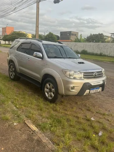 Toyota Hilux SW4 SRV D4-d 4X4 3.0 TDI Dies. AUT 2011
