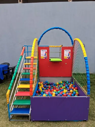 VENDO COMBO DE BRINQUEDOS P/ALUGUEL FESTAS
