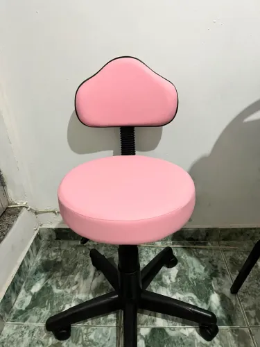 Cadeira giratória rosa
