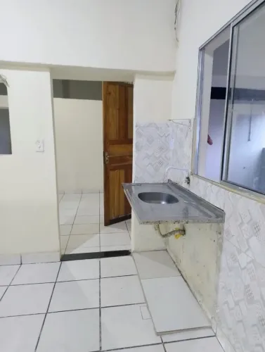 Alugo casa para casal