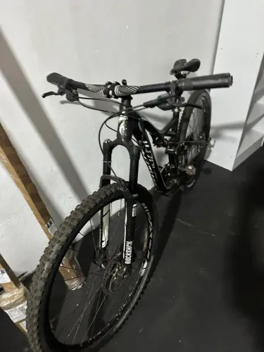 Bicicleta Specialized quadro 17 aro 29 top revisada
