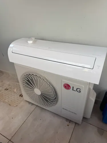 Ar-condicionado LG 24.000btus inverte