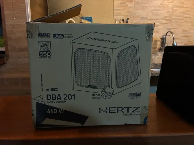Subwoofer Ativo Hertz DBA 201 440W - Praticamente Novo