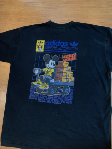 Camiseta DISNEY x Adidas 