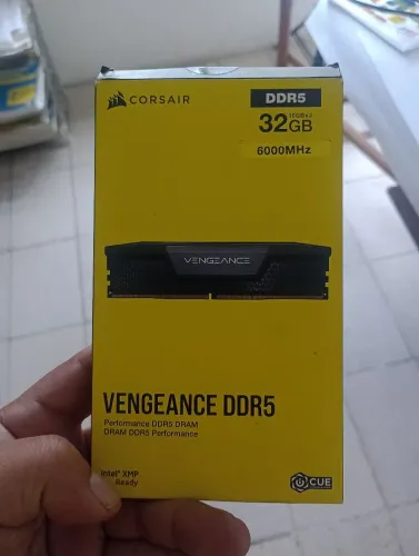 Memória Corsair Vengeance DDR5 16GB 6000MHz (Pente Único)