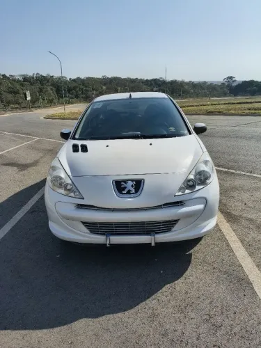 Peugeot 207 XR 1.4 Flex 8V 3P 2013