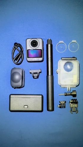 Câmera de Ação DJI Osmo 360 Adventure Combo BR - DJI215