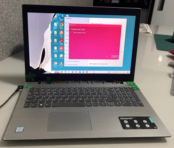 Notebook Lenovo IdeaPad 330 i3 4GB 1TB para Retirada de Peças