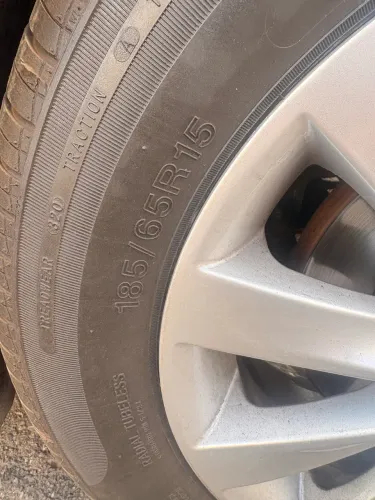 Pneus 185/65 R15