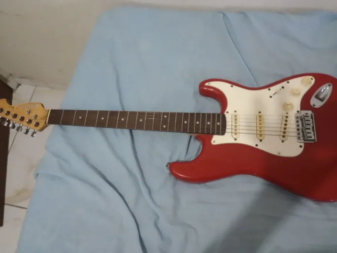 Vendo ou troco guitarra 