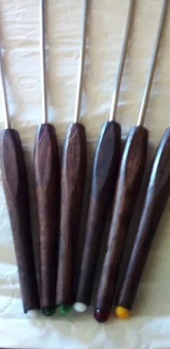 6 Espetos de aço com cabo de madeira para Fondue