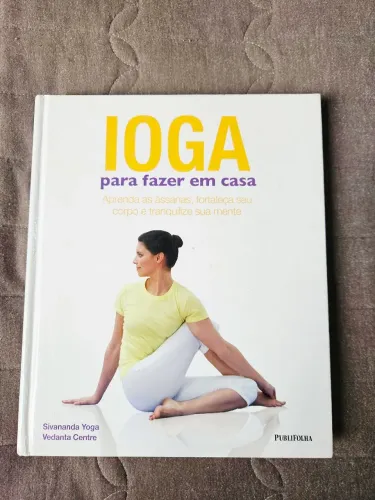 Vendo Livro de Ioga em Casa
