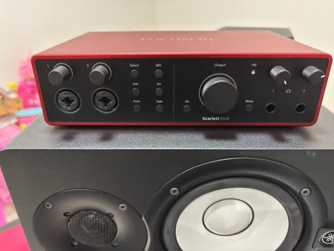 Interface Focusrite 16i16 4 geração