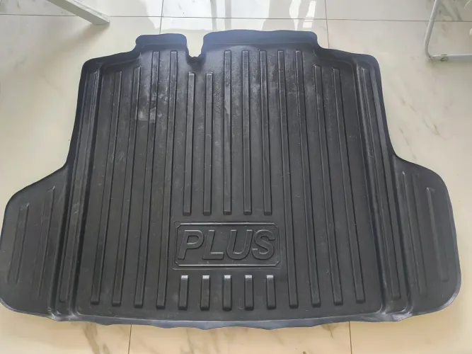Tapete Porta Malas Onix Plus Original - muito novo