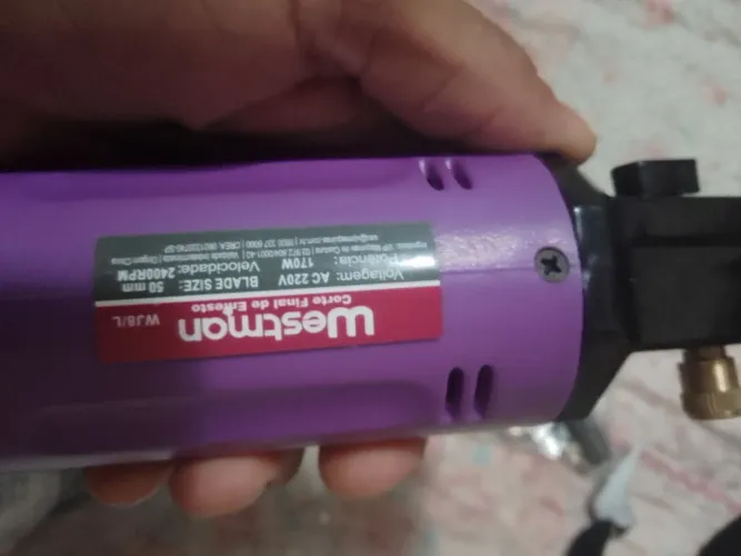 Máquina de corta tecido