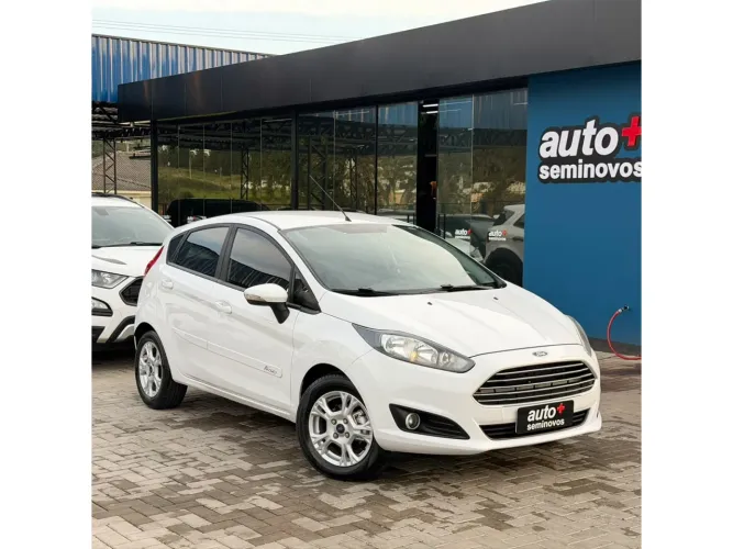 Ford Fiesta 1.6 SE Hatch 16V Flex 4P Powershift 2016
