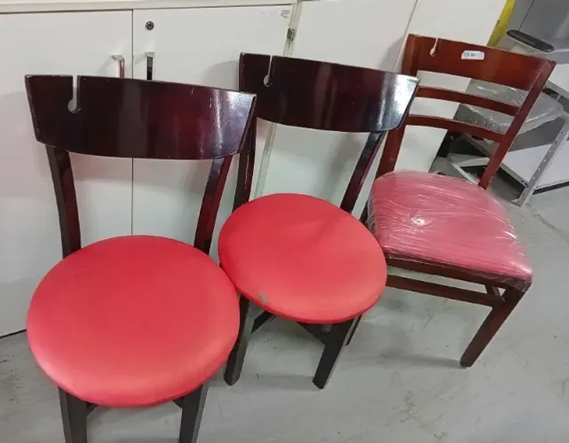 Lote de Cadeiras de Restaurante 1 UN