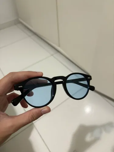 Óculos com Lente Azul