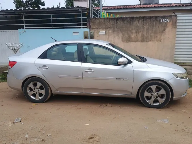 Kia Motors Cerato 1.6 16V Mec. 2011