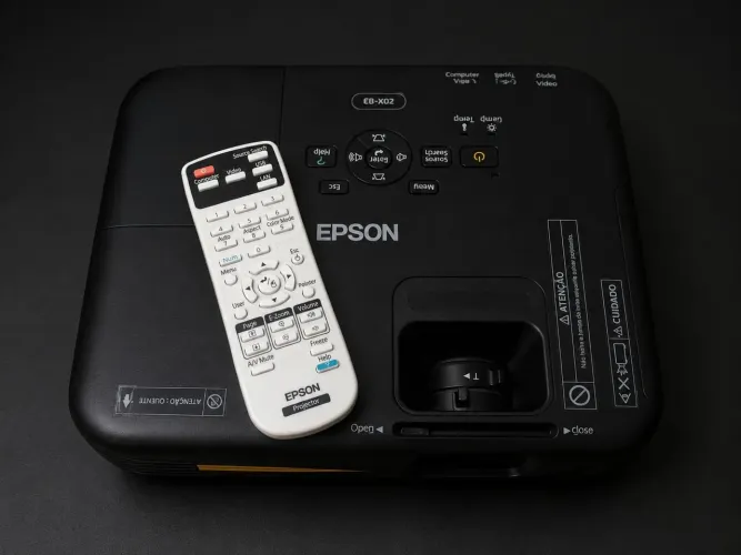 Projetor Epson EB-X02 2.600 lumens (pra vender logo)