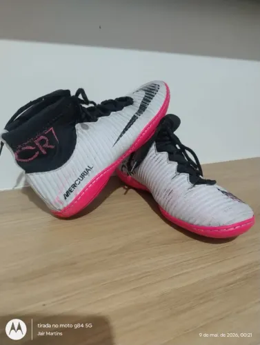 Chuteira rosa tam 34